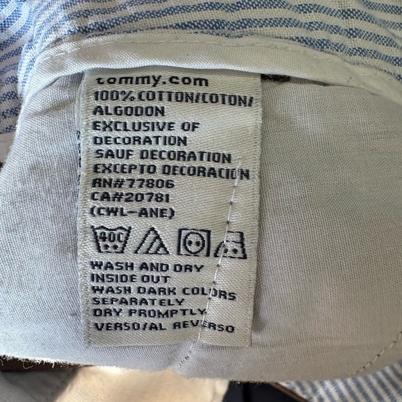 Tommy Hilfiger size 8, brown short shorts. Hook and clasp style, summer, beach - Picture 7 of 7